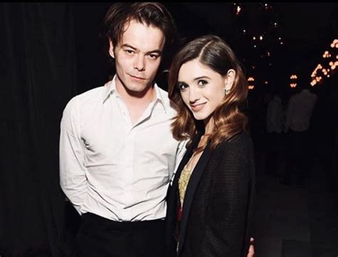 charlie heaton e natalia dyer|Charlie Heaton explica por que manteve a relação。